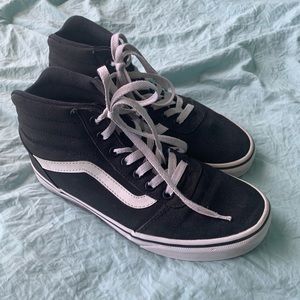 ✰high top VANS